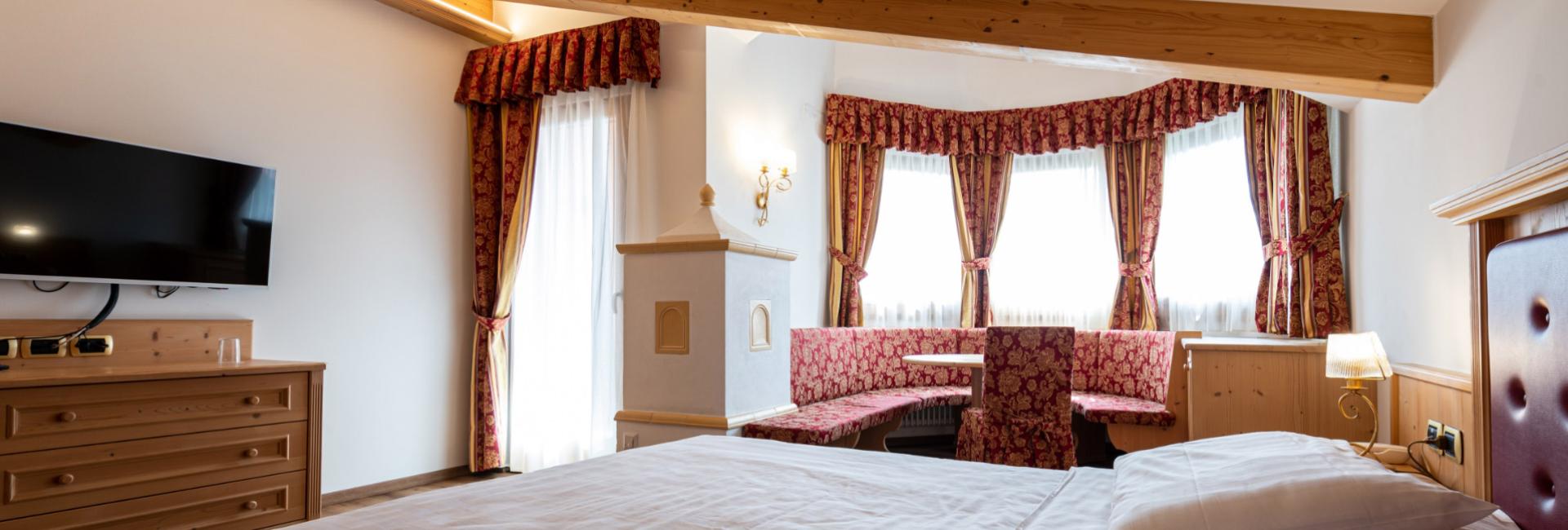hotelcristinapinzolo de deluxe-suite 013