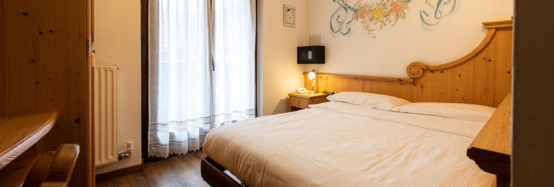 hotelcristinapinzolo en single-room 013