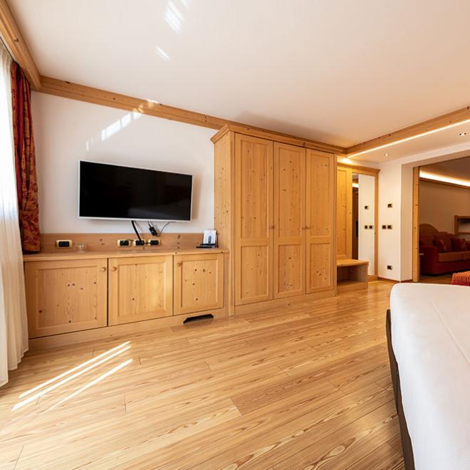 hotelcristinapinzolo de deluxe-suite 014