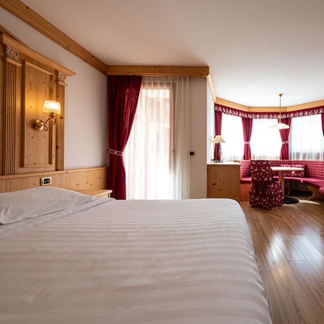 hotelcristinapinzolo de deluxe-suite 016