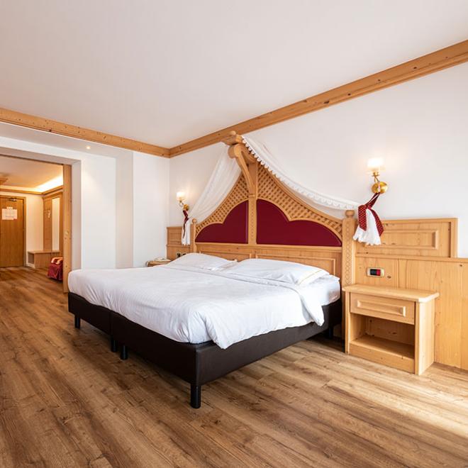 hotelcristinapinzolo de deluxe-suite 017