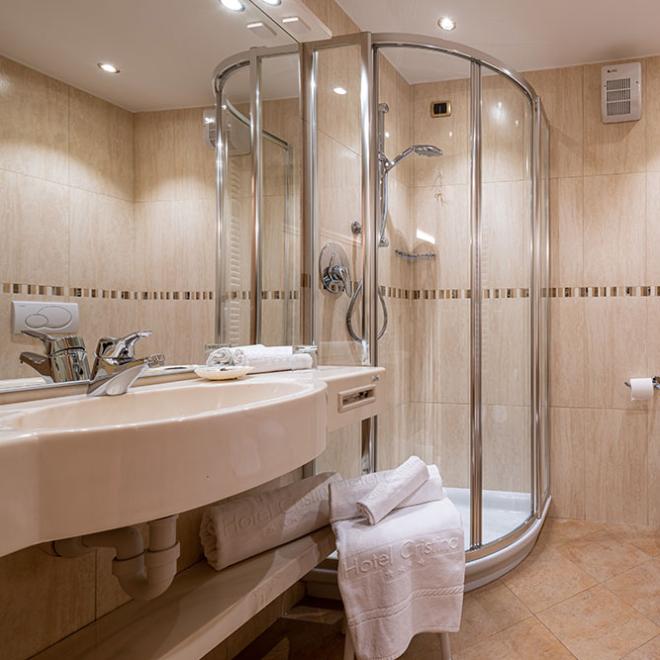 hotelcristinapinzolo de deluxe-suite 019