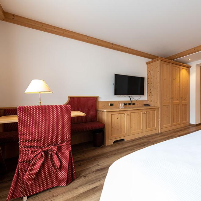 hotelcristinapinzolo en family-suite 016