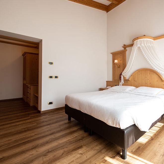 hotelcristinapinzolo en family-suite 017