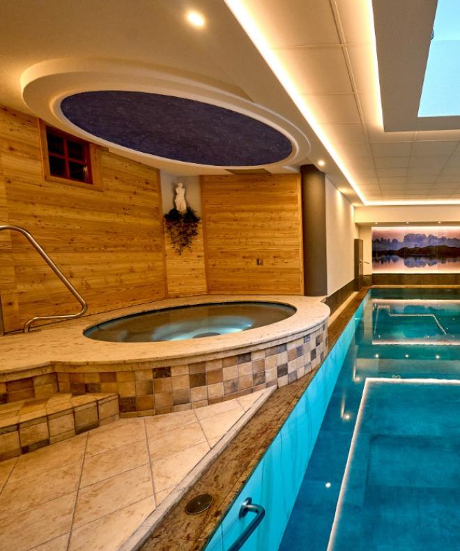 hotelcristinapinzolo it piscina-coperta 014